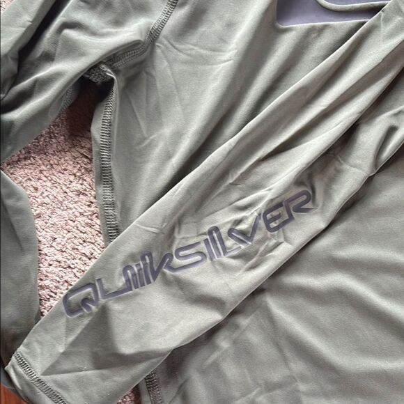 Quiksilver UV protection Green Long Sleeve Surf Sun Shirt - Picture 4 of 11